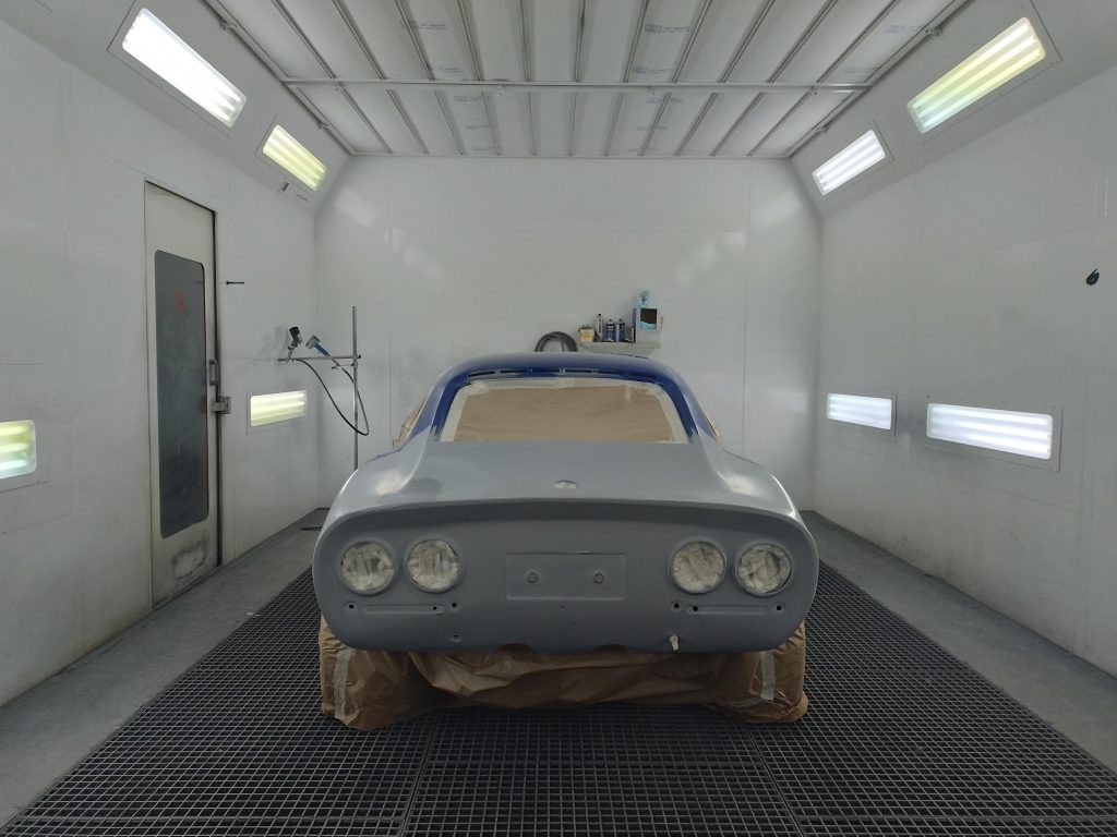 Restauration complète véhicule carrosserie des contours